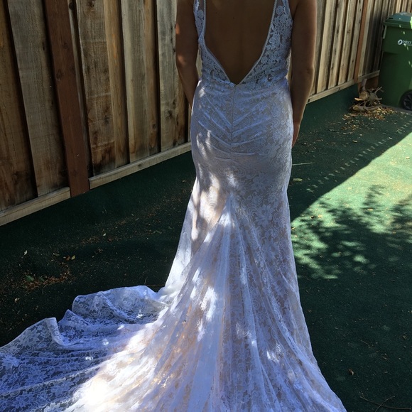 Wedding dress - Picture 2 of 8